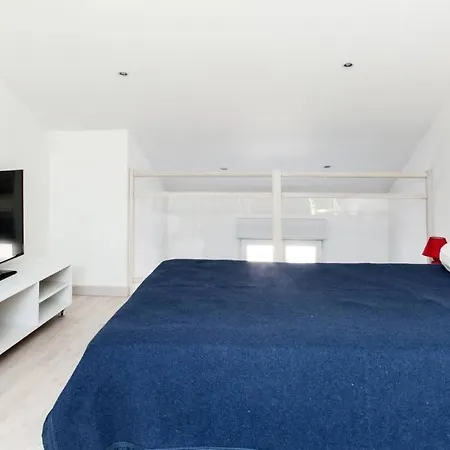 Les Beaux Rivages: Spacious Near Station And Port La Rochelle (Charente-Maritime)